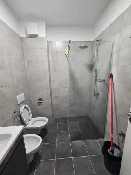Tirane, shitet apartament 1+1 Kati 3, 74 m² 130.000 € (Linzë)