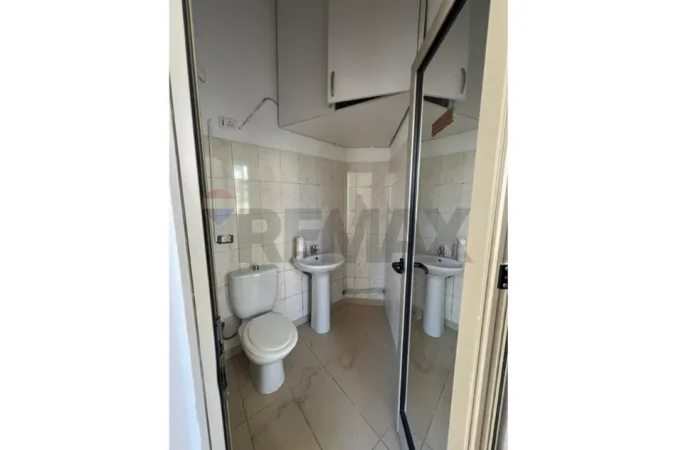 Tirane, shitet zyre Kati 1, 79 m² 