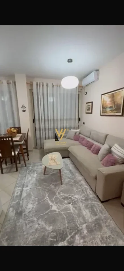 Tirane, jepet me qera apartament 1+1+Ballkon Kati 8, 70 m² 470 € (ASTIR)