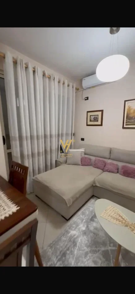 Tirane, jepet me qera apartament 1+1+Ballkon Kati 8, 70 m² 470 € (ASTIR)