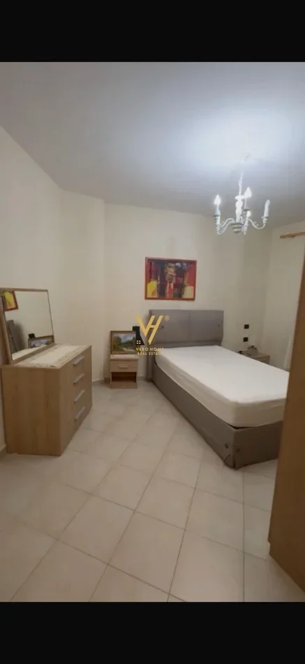 Tirane, jepet me qera apartament 1+1+Ballkon Kati 8, 70 m² 470 € (ASTIR)