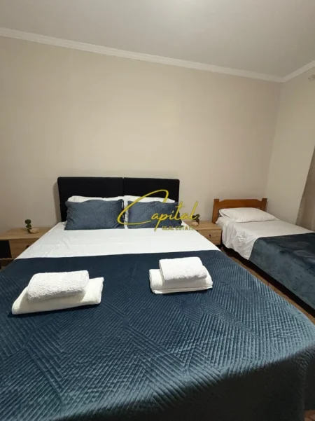 Tirane, jepet me qera apartament 1+1 Kati 2, 72 m² 450 € (LAPRAKE)