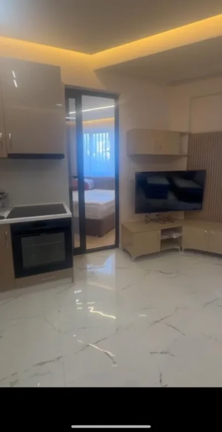 Prane Shkolles se Bashkuar, Japim me Qira Apartament 1+1