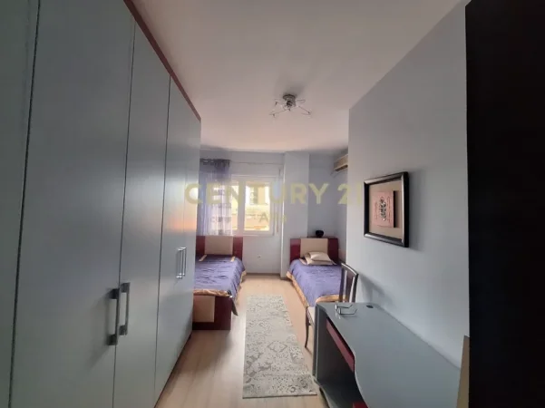 Tirane, shitet apartament 2+1 Kati 4, 107 m² 350.000 € (rruga e barrikadave)