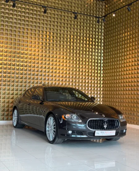 Tirane, shes makine Maserati quattroporte s Benzin, automatik Kondicioner 180.000 km 25.000 €