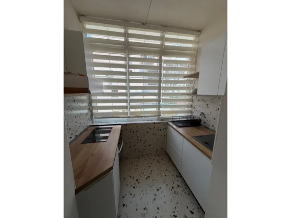 Shqiperi, jepet me qera apartament 2+1 Kati 2, 75 m² 880 €