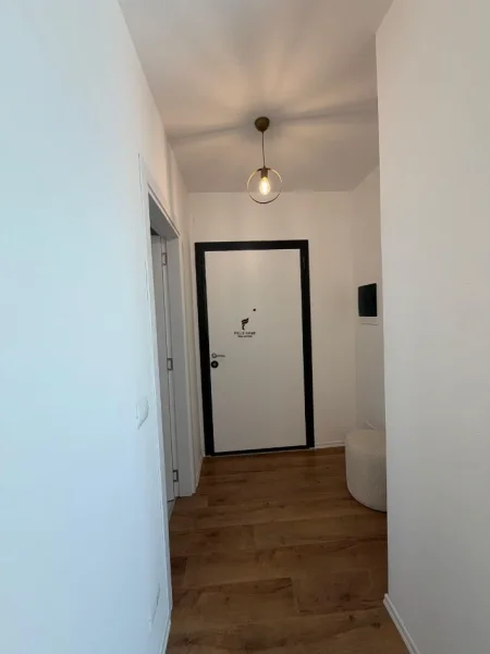 Tirane, jepet me qera apartament 2+1 Kati 1, 108 m² 700 € (CASA ITALIA)