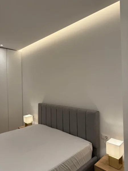 Tirane, jepet me qera apartament 1+1 Kati 3, 70 m² 750 € (Zogu i Zi)