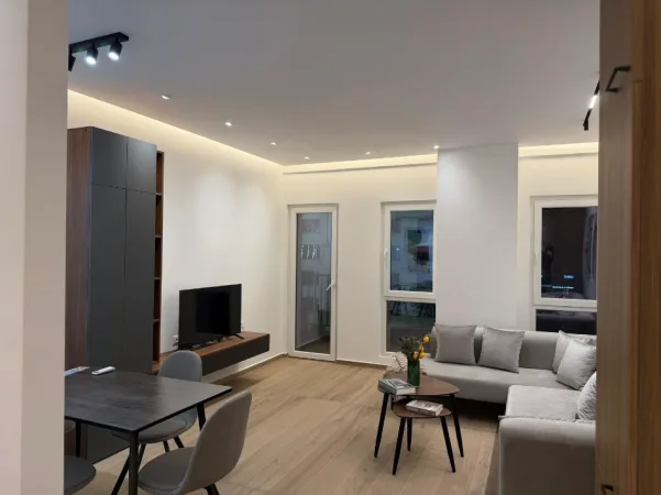 Tirane, jepet me qera apartament 1+1 Kati 3, 70 m² 750 € (Zogu i Zi)
