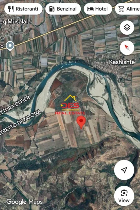 Vlore, shitet toke , 11.000 m² (Trevllazër)