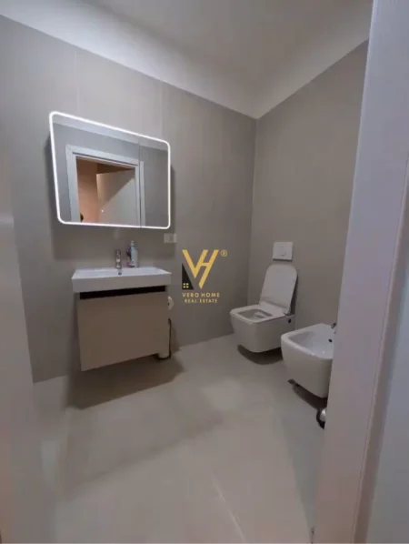 Tirane, jepet me qera apartament 2+1+Ballkon Kati 4, 80 m² 920 € (STADIUMI DINAMO)