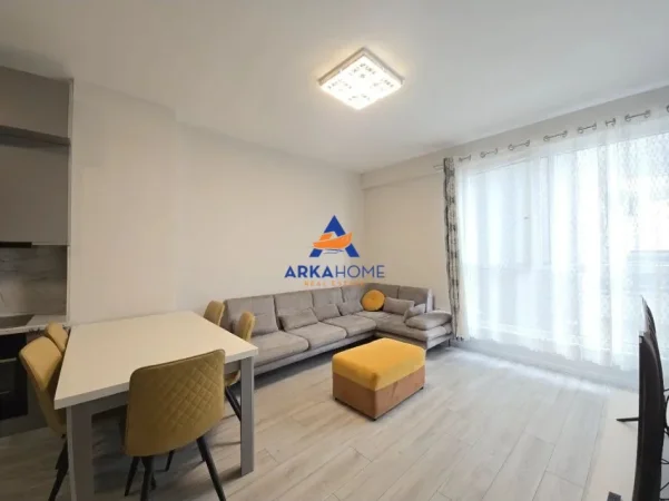 Tirane, jepet me qera apartament 1+1+Ballkon Kati 5, 70 m² 730 € 