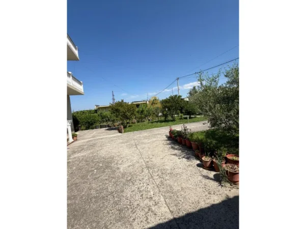 Tirane, shitet Vile Vile 3 Katshe Kati 0, 110 m² 650.000 € (Vore)
