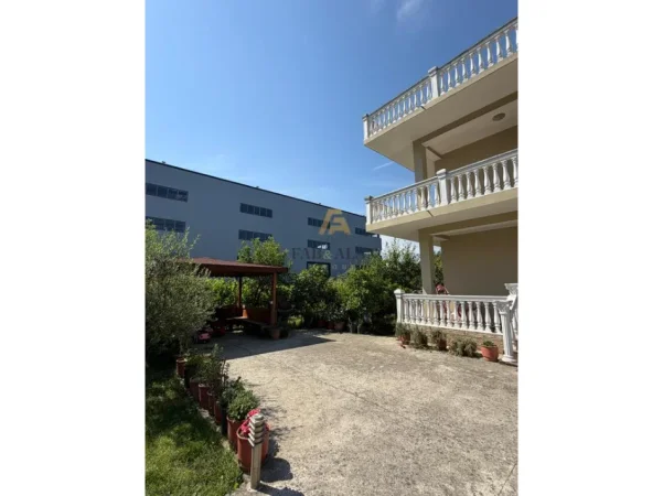 Tirane, shitet Vile Vile 3 Katshe Kati 0, 110 m² 650.000 € (Vore)