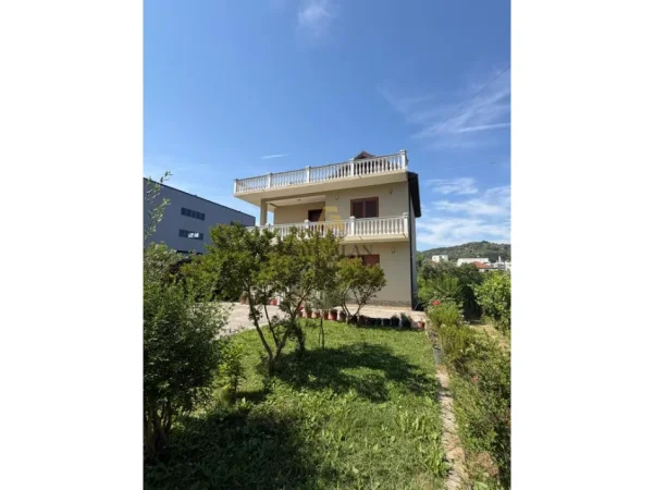 Tirane, shitet Vile Vile 3 Katshe Kati 0, 110 m² 650.000 € (Vore)