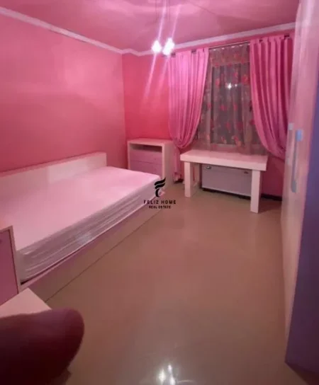 Tirane, jepet me qera apartament 2+1 Kati 5, 80 m² 500 € (VILAT GJERMANE)