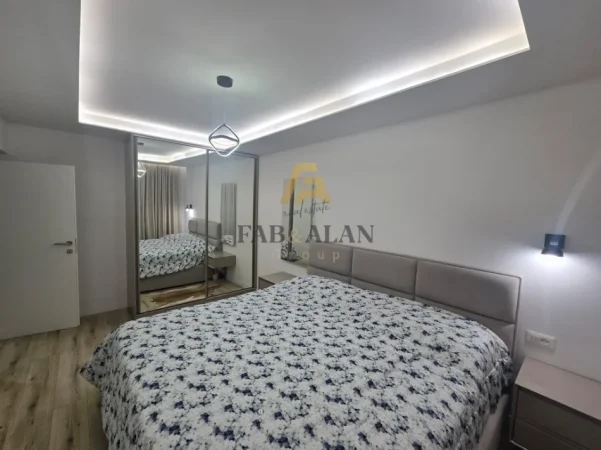 Tirane, shitet apartament 2+1+Ballkon , 76 m² 210.000 € (Brryli)
