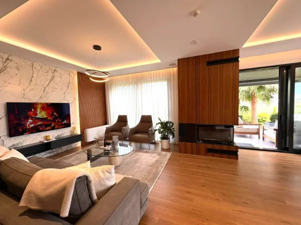 Tirane, jepet me qera Vile Vile 3 Katshe Kati 4, 300 m² 5.000 € 