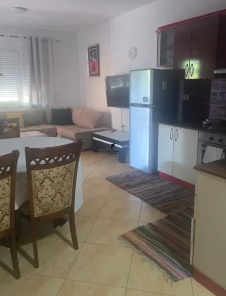 Tirane, jepet me qera apartament 2+1 Kati 3, 70 m² 650 € (KOPSHTI BOTANIK)