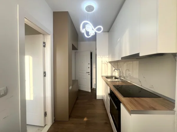 Tirane, jepet me qera garsonier Kati 9, 40 m² 600 € (sheshi willson)