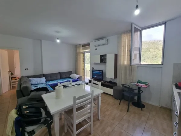 SHËNGJIN Shitet Apartament 1+1