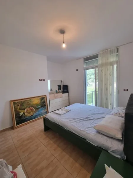 SHËNGJIN Shitet Apartament 1+1
