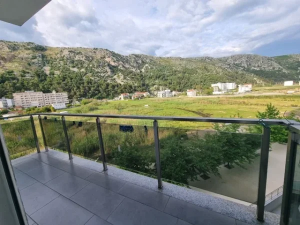 SHËNGJIN Shitet Apartament 1+1