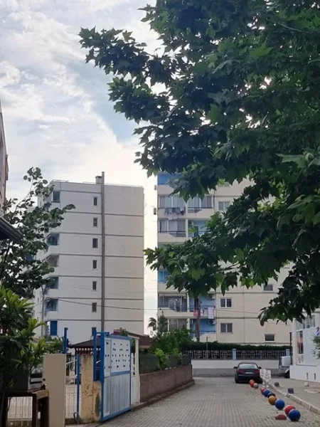 SHËNGJIN Shitet Apartament 1+1