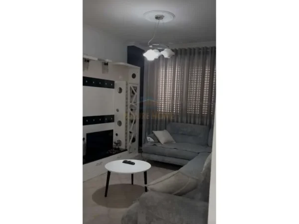 Tirane, jepet me qera apartament 1+1 Kati 6, 51 m² 450 € (YZBERISHT)