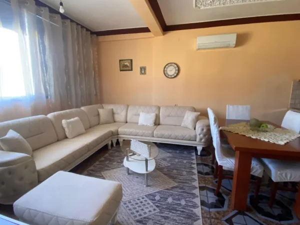 Tirane, shitet apartament 4+1 Kati 1, 245 m² 550000 € (Selitë)