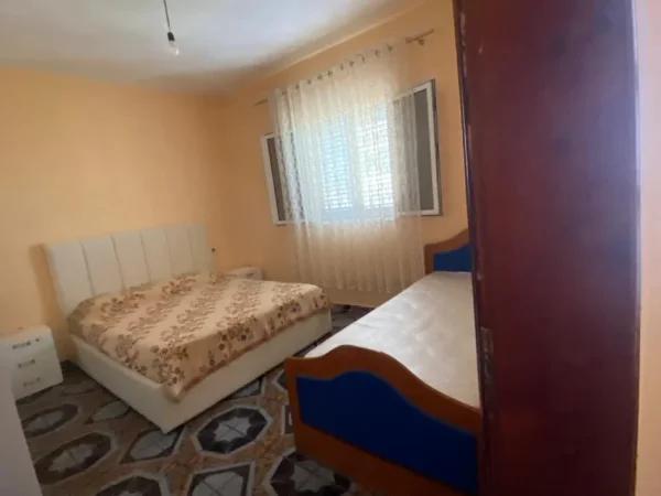 Tirane, shitet apartament 4+1 Kati 1, 245 m² 550000 € (Selitë)
