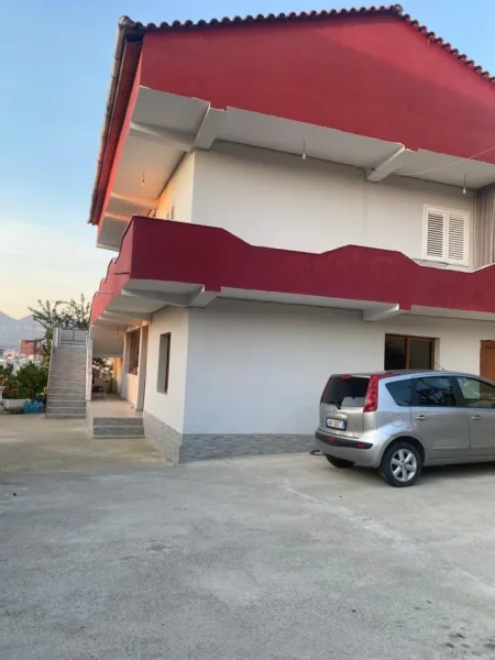 Tirane, shitet apartament 4+1 Kati 1, 245 m² 550000 € (Selitë)