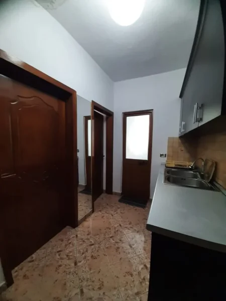 Tirane, jepet me qera apartament 1+1 Kati 6, 45 m² 400 € (21 Dhjetori)
