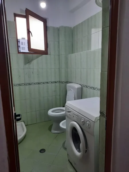 Tirane, jepet me qera apartament 1+1 Kati 6, 45 m² 400 € (21 Dhjetori)