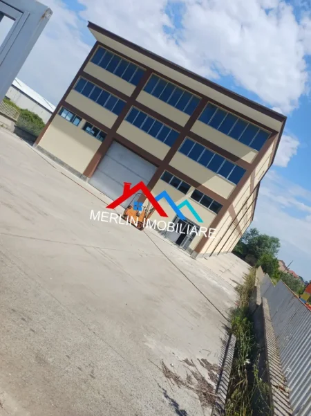 Durres,  Xhafzotaj, shitet ambjent biznesi, 3 kateshe me 3.000 m² ndertim, per 2.100.000 € .