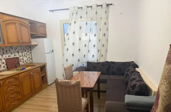 Tirane, jepet me qera apartament 2+1 Kati 1, 80 m² 430 € (Sauk)