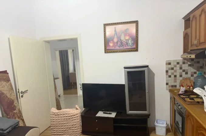 Tirane, jepet me qera apartament 2+1 Kati 1, 80 m² 430 € (Sauk)