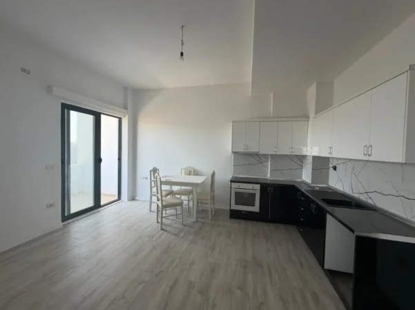 Mali Robit, shitet apartament 1+1 , 64 m² 85.000 € (mali robit)