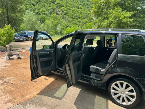 Tirane, shes makine Nafte, e zeze automatik Kondicioner 540.000 €