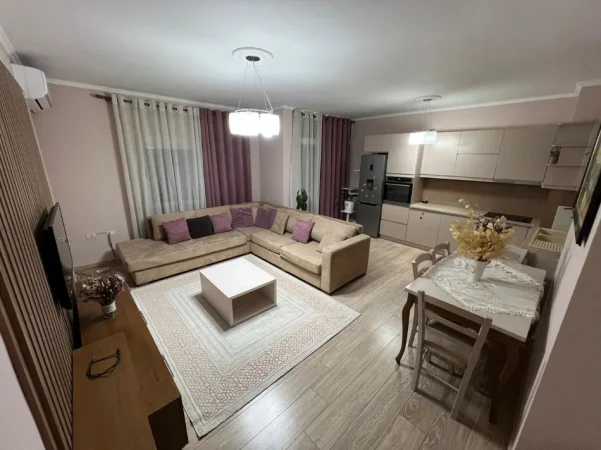 Tirane, jepet me qera apartament 2+1+Aneks+Ballkon Kati 2, 120 m² 550 € (yzberisht)