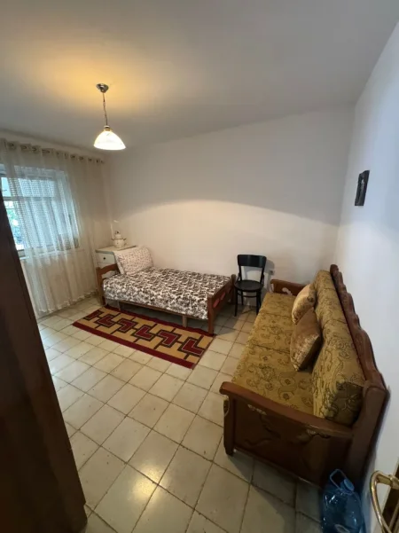 Tirane, shitet apartament 3+1 , 90 m² 160.000 € 