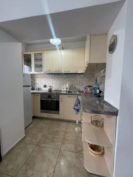 Tirane, shitet apartament 3+1 , 90 m² 160.000 € 