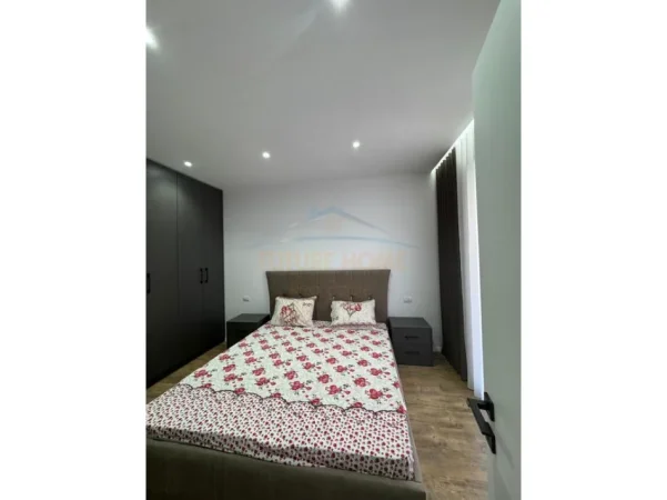 Tirane, jepet me qera apartament 2+1+Ballkon Kati 4, 73 m² 500 € (Paskuqan)