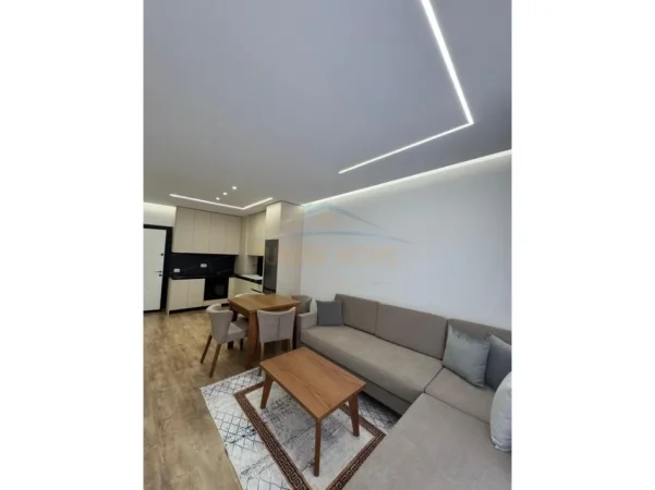 Tirane, jepet me qera apartament 1+1+Ballkon Kati 3, 63 m² 400 € (Paskuqan)
