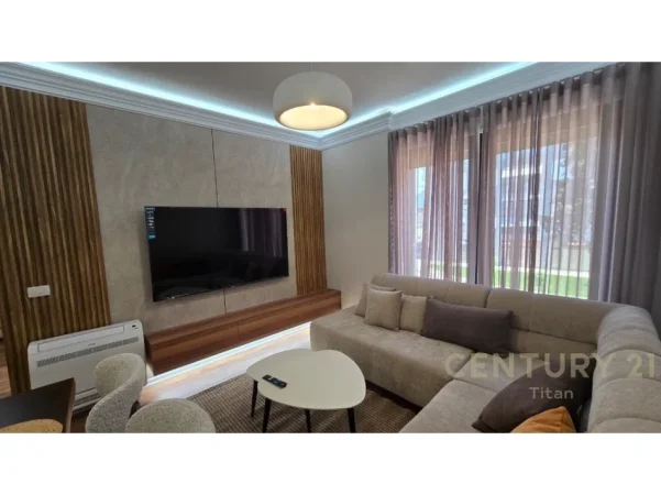 Tirane, jepet me qera apartament 1+1 Kati 1, 70 m² 700 € (Don bosko)