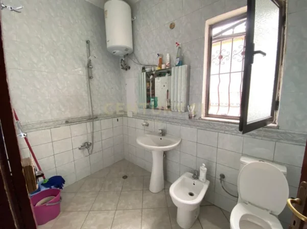 Tirane, shitet Vile Vile 3 Katshe Kati 3, 400 m² 469.000 € (Kinostudio)
