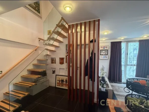 Tirane, jepet me qera apartament 2+1 Kati 7, 95 m² 1.100 € (Kristal center)