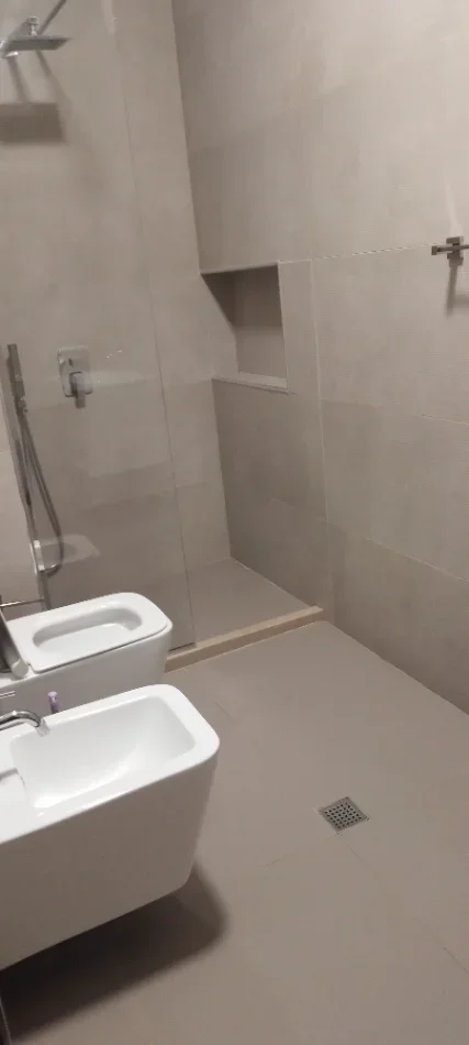 Tirane, jepet me qera apartament 1+1 Kati 3, 70 m² 600 € (Ibrahim kodra)jo bashkpunim me agjenci.