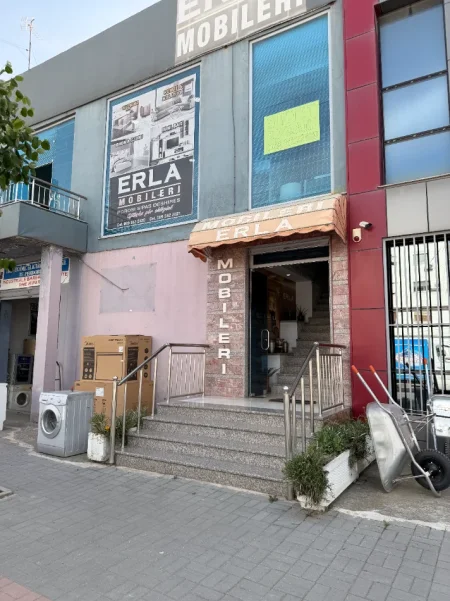 Lushnje, shitet aktivitet biznesi Kati 1, 155 m² 205.000 € 
