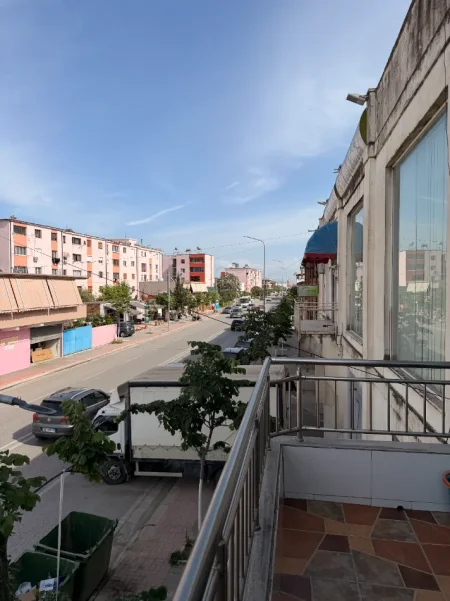 Lushnje, shitet aktivitet biznesi Kati 1, 155 m² 205.000 € 